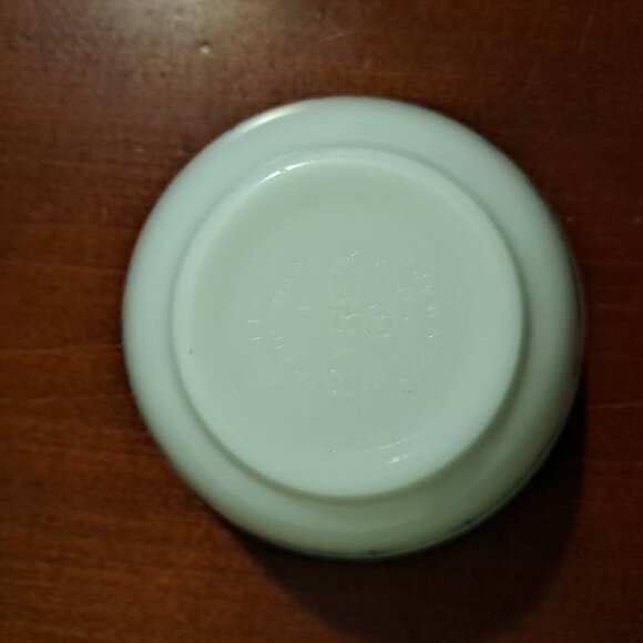 Pyrex Vintage 401 Amish Butterprint 1 1/2 Pint Round Mixing Serving Bowl - Picture 4 of 6